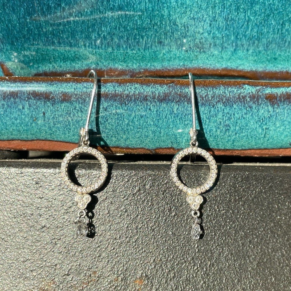 18K White Gold Circle Drop Earrings